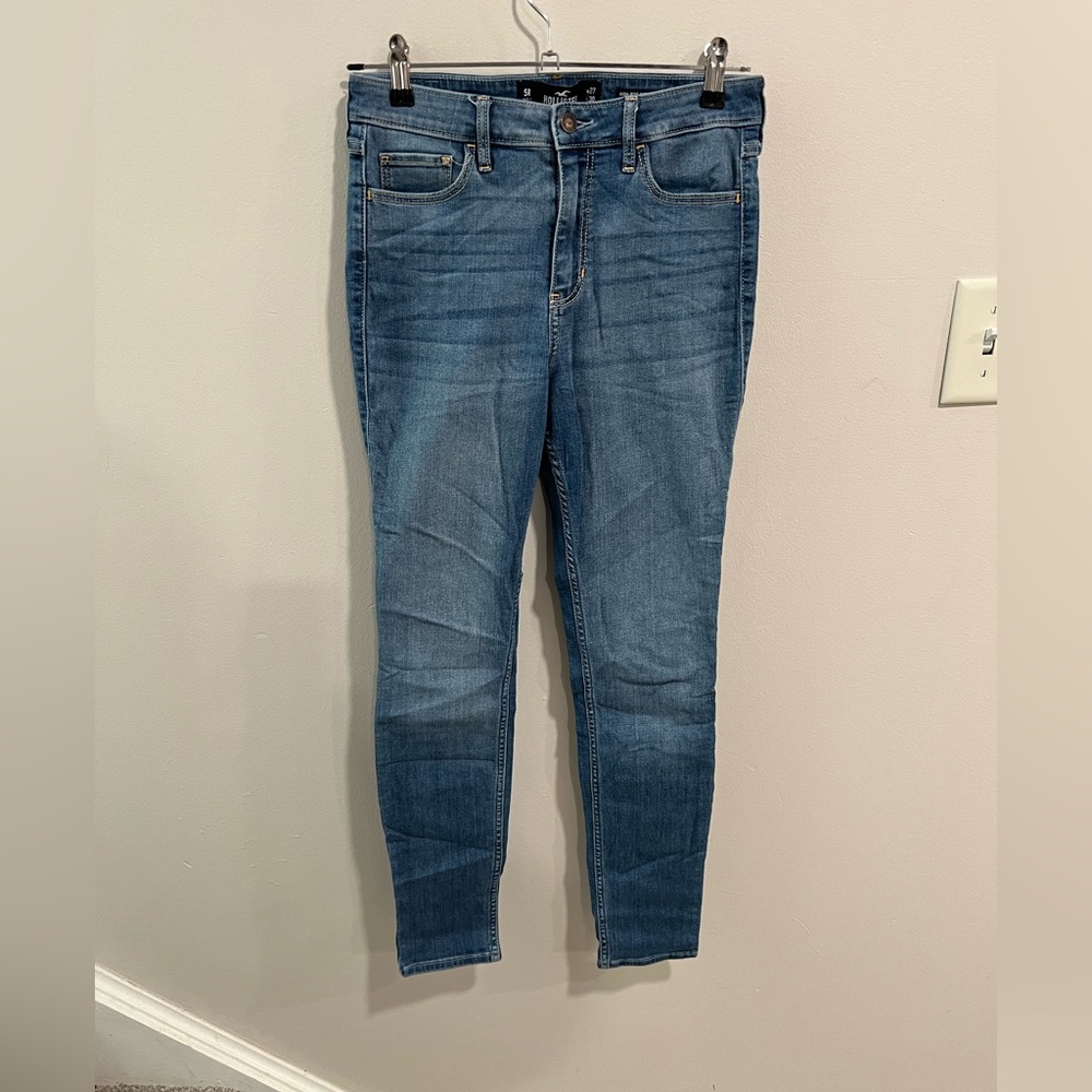 Hollister High-Rise Super Skinny Jeans